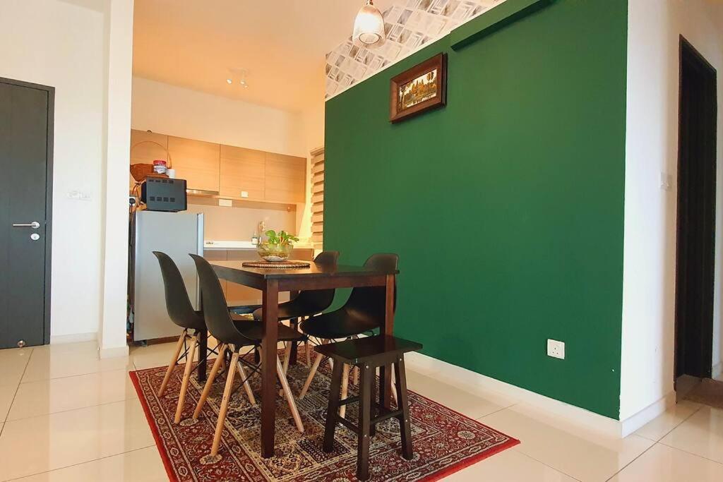Aldridge Residence Cosy Apt @EMIRA Residence Shah Alam Exterior foto